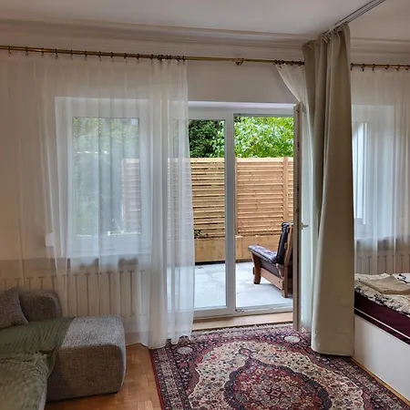 Z Tarasem Ogrodowym Apartman